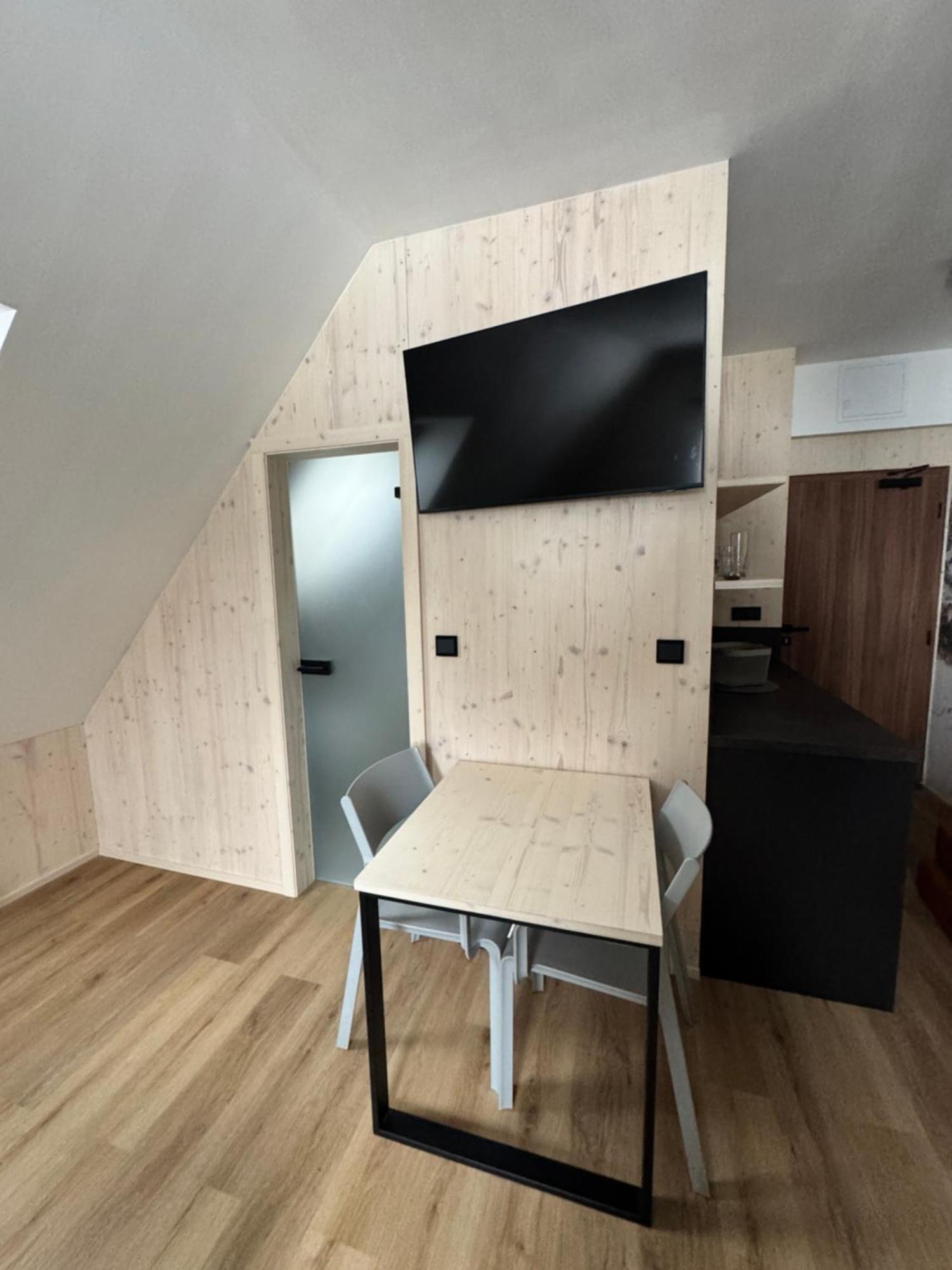 Penzion A Restaurace Pod Sjezdovkou Cenkovice Kültér fotó